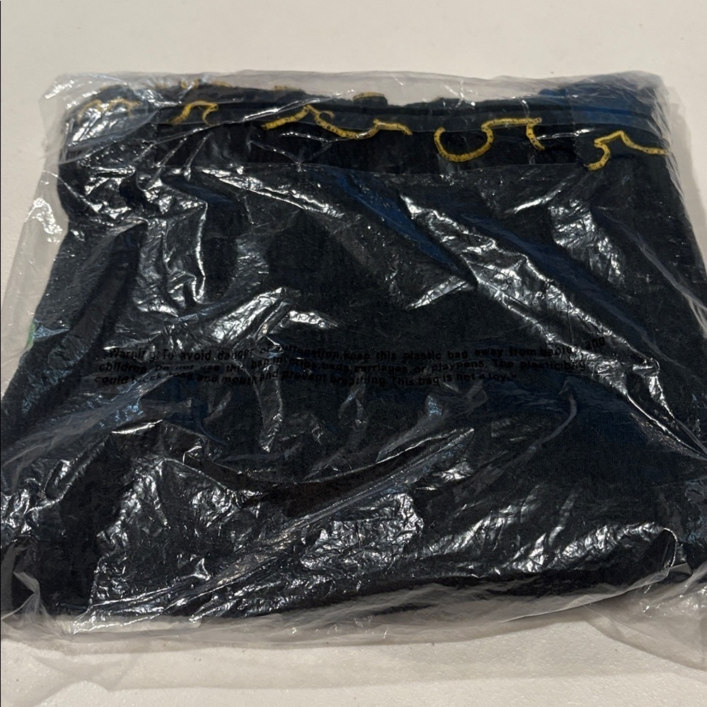 Emerson Rose - Black Daisy Flowers Tee and Short Pajama Set. Size Large. NWT - Picture 3 of 15